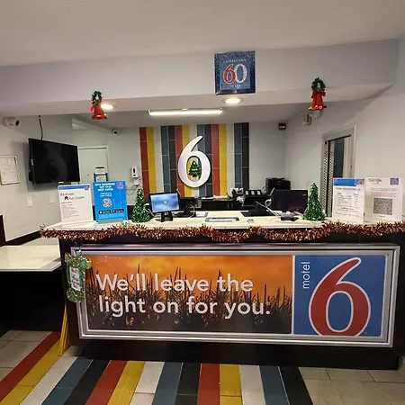 Motel 6-Fort Wayne, In